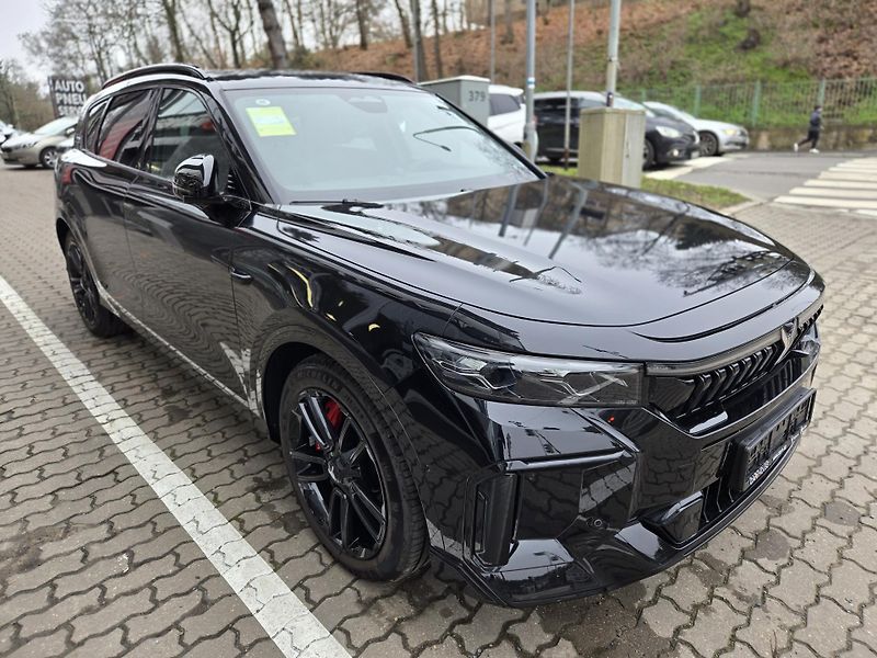 Voyah FREE 318 REV (2025) REV 318 AWD Hybrid - fotka 4 z 17