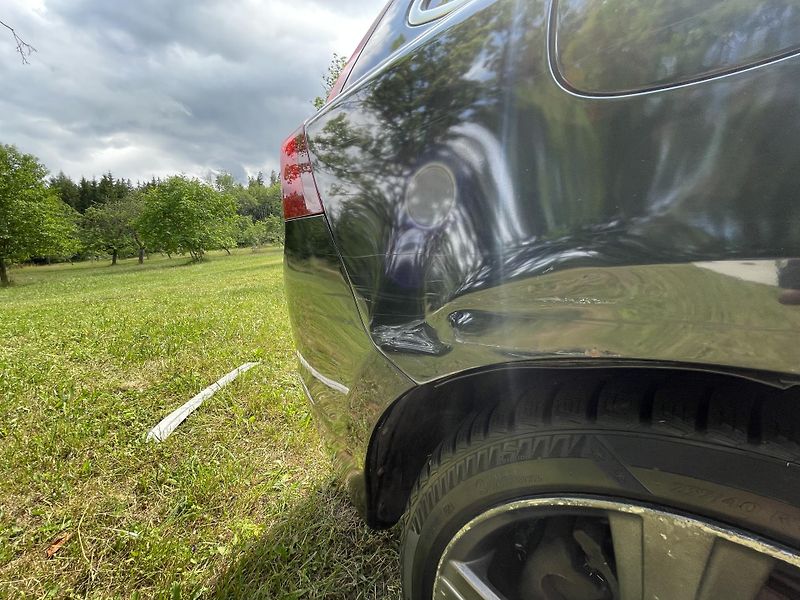 Volvo V60 (2011) Volvo V60 2,4 D5 AWD, R-Design - fotka 31 z 36