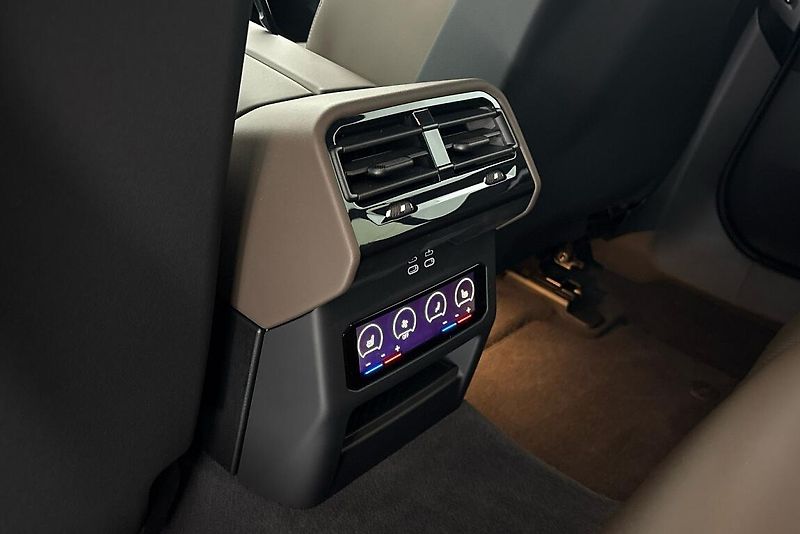 BMW Řada 5 540d xDrive Touring - fotka 17 z 21