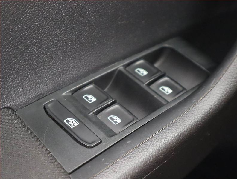 Škoda Fabia (2015) Style 1.4 TDI, nová STK - fotka 14 z 22
