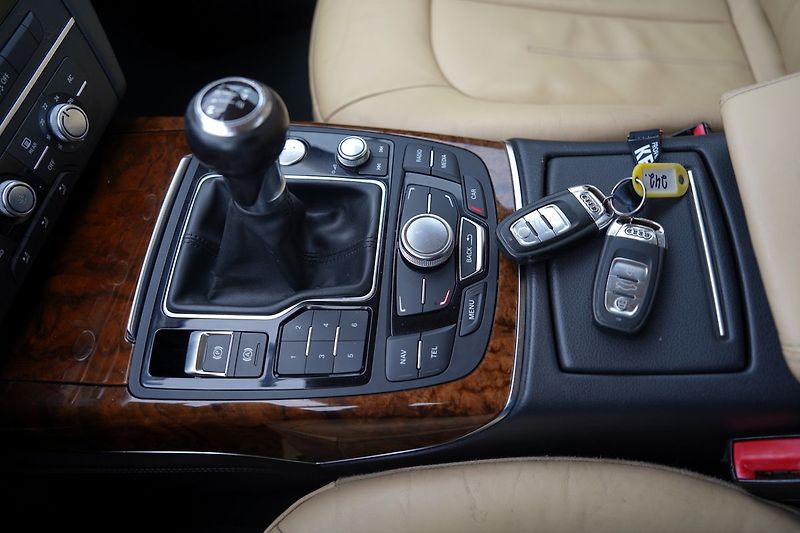 Audi A6 2.0 TDI/kůže/180PS/19 Al.kola - fotka 37 z 39