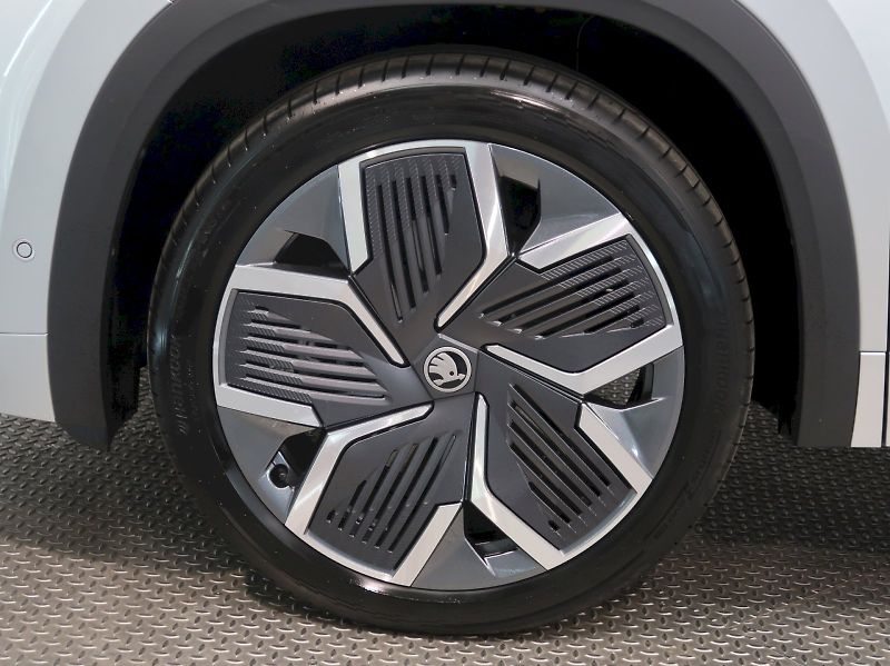 Škoda Kodiaq (2025) iV SPORTLINE 1.5TSI 150KW TAŽN - fotka 12 z 48