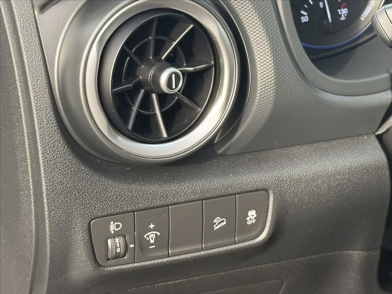 Hyundai Kona 1,6 T-GDI 145kW Smart DTC - fotka 12 z 23