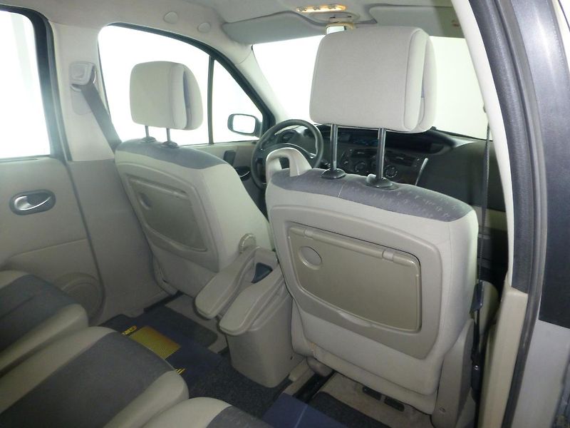 Renault Scénic (2006) 1,6 16V*STŘEŠNÍ NOSIČE**KLIMA* - fotka 24 z 26