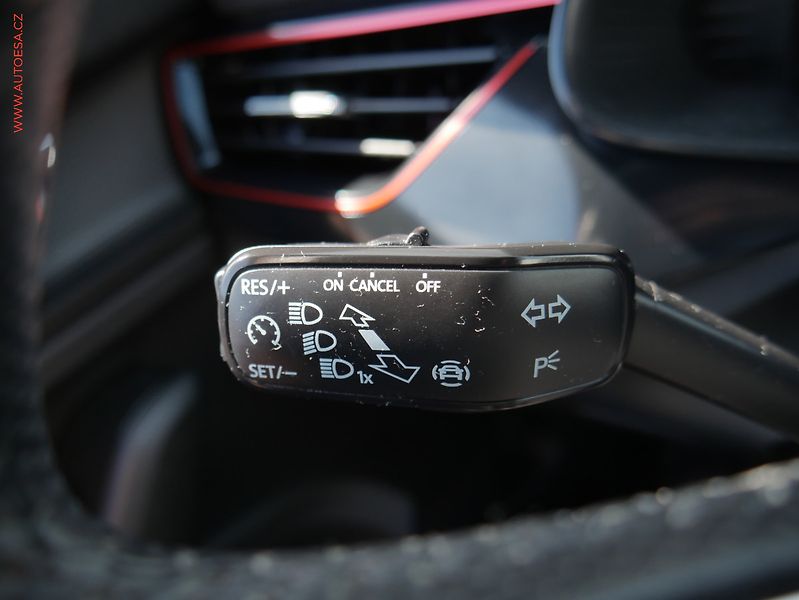Škoda Scala (2023) 1.0TSi, ČR, Monte Carlo, LED - fotka 14 z 26