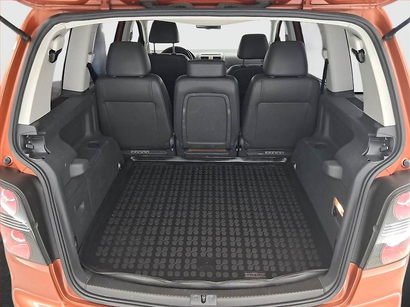 Volkswagen Touran (2007) Cross 2.0 TDI, Automat, 7 míst - fotka 14 z 17