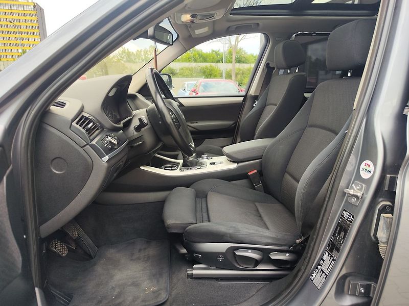 BMW X3 20d/135kW xDrive ČR - fotka 15 z 33