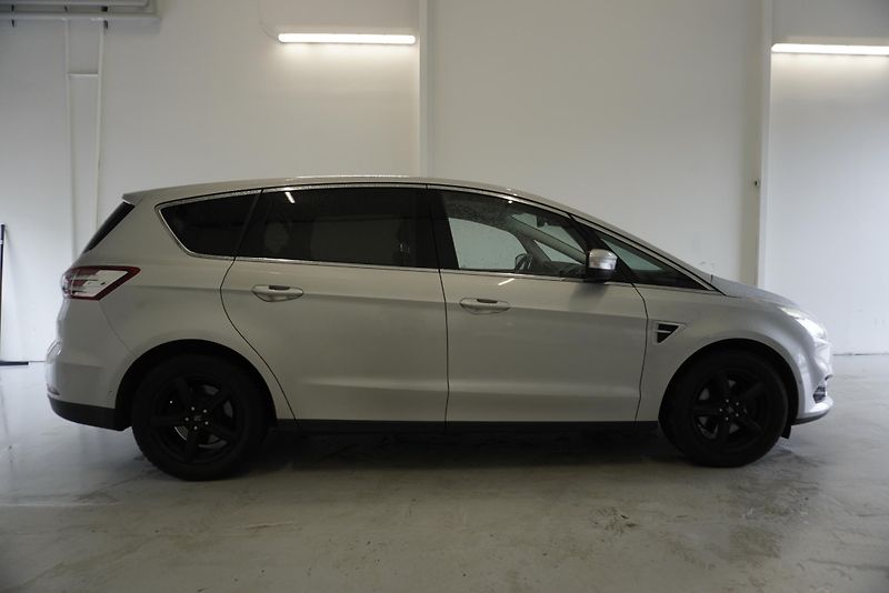 Ford S-MAX 2.0 TDCi TITANIUM 4X4 7 MÍST - fotka 5 z 32