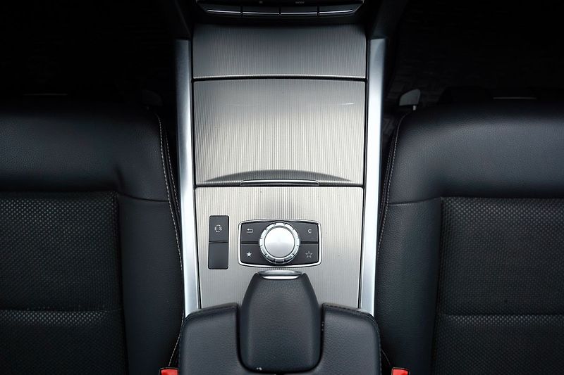 Mercedes-Benz Třídy E E 220d Avantgarde/kůže/AT/ČR - fotka 36 z 36