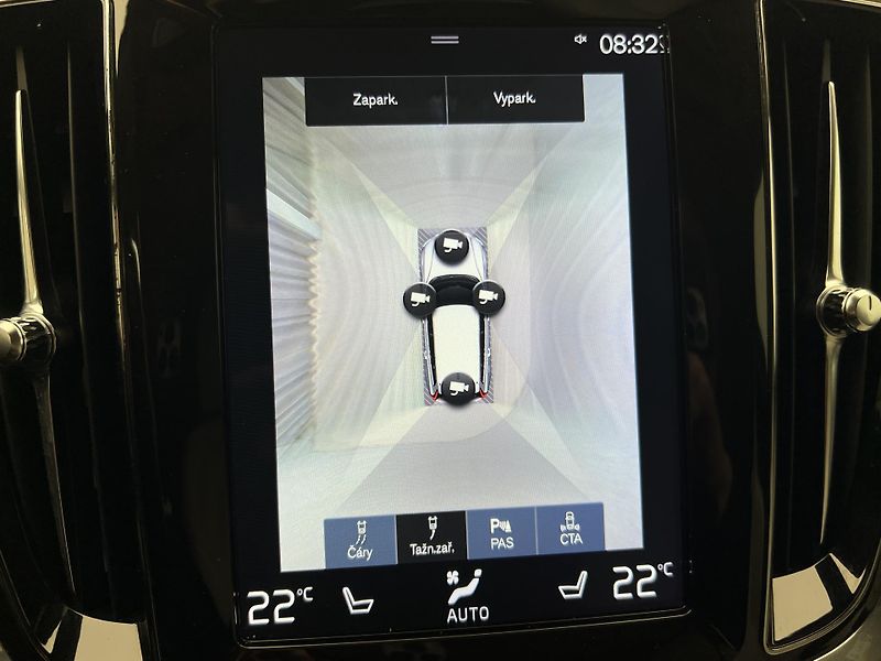 Volvo V60 D4 MOMENTUM AUT - fotka 29 z 46
