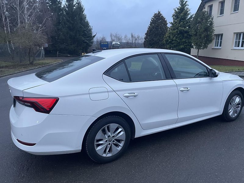 Škoda Octavia (2021) 1.5 Tsi 110 kw Ambition  - fotka 3 z 26