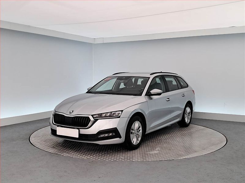 Škoda Octavia (2023) Ambition 2.0 TDI, ČR,1.maj - fotka 2 z 19