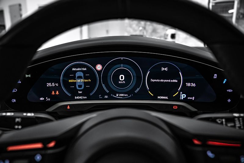 Porsche Taycan Turbo S PCCB/PDCC/PDLS+/PTV/BU - fotka 30 z 30
