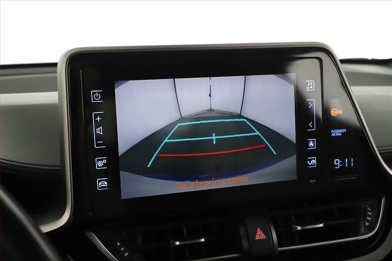 Toyota C-HR (2018) Selection 1.8 Hybrid - fotka 11 z 16