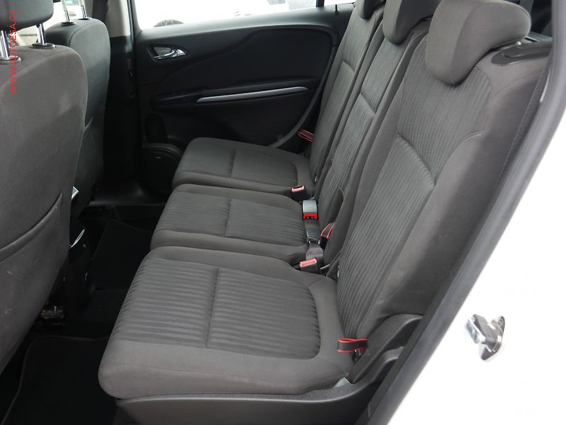 Opel Zafira (2016) 1.6 CDTi, AC, park.kamera - fotka 10 z 15