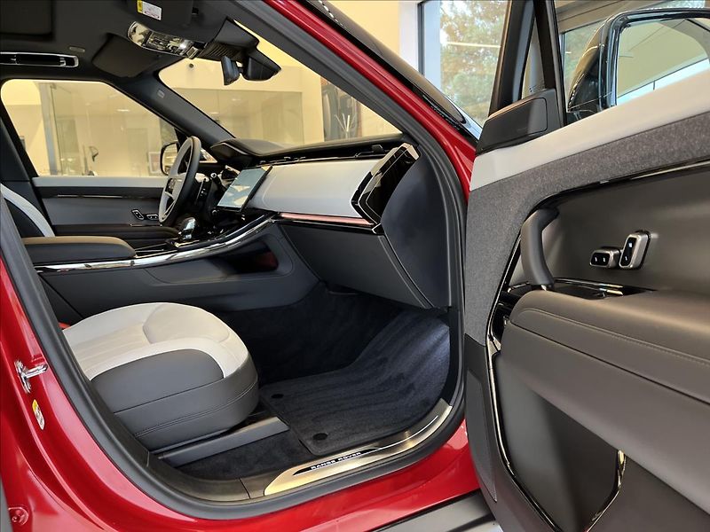Land Rover Range Rover Sport (2026) 3,0 D250 DYNAMIC SE* - fotka 26 z 26