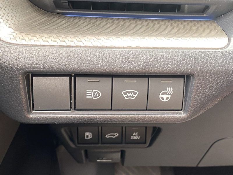 Toyota Prius 2.0Plug-in, ČR-1.maj, Prestige - fotka 29 z 36