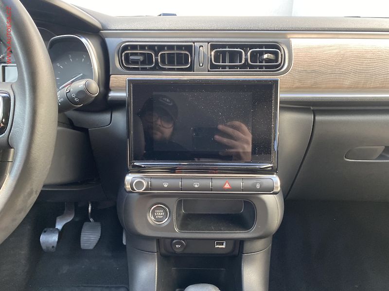Citroën C3 (2022) 1.2 PT, Shine, LED, navi - fotka 12 z 19