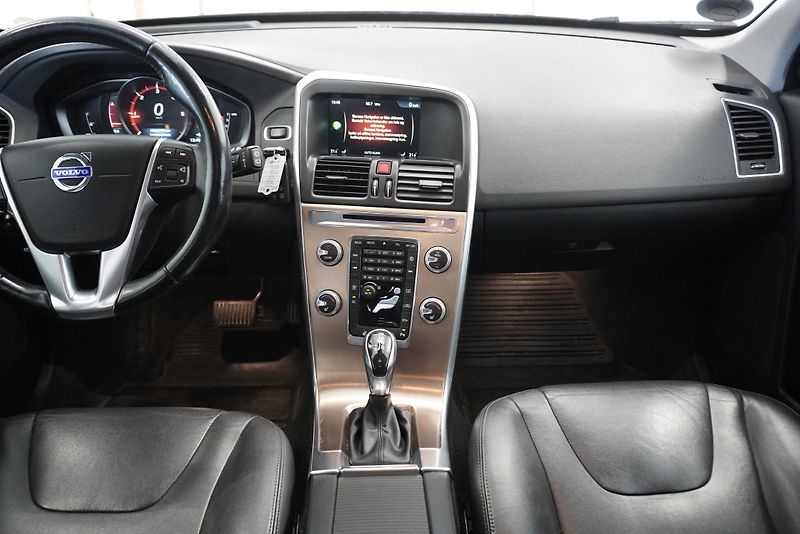 Volvo XC60 (2015) XC60  2,0 D4 AUTOMAT - fotka 23 z 30