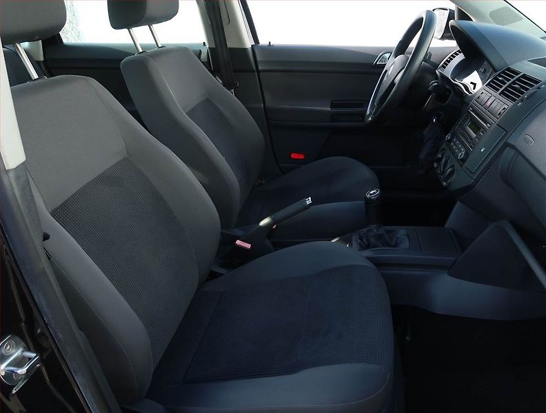Volkswagen Polo (2009) Comfortline 1.2 12V, po STK - fotka 9 z 15