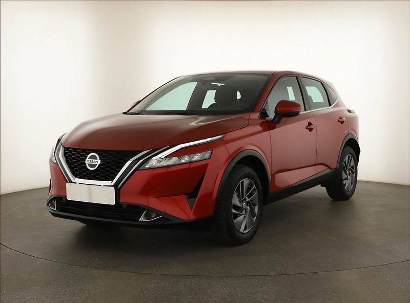 Nissan Qashqai (2021) 1.3 DIG-T - fotka 2 z 13