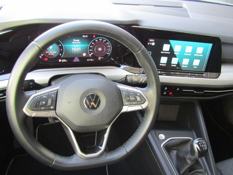 Volkswagen Golf (2022) Variant Life 1,5 TSI - fotka 17 z 29