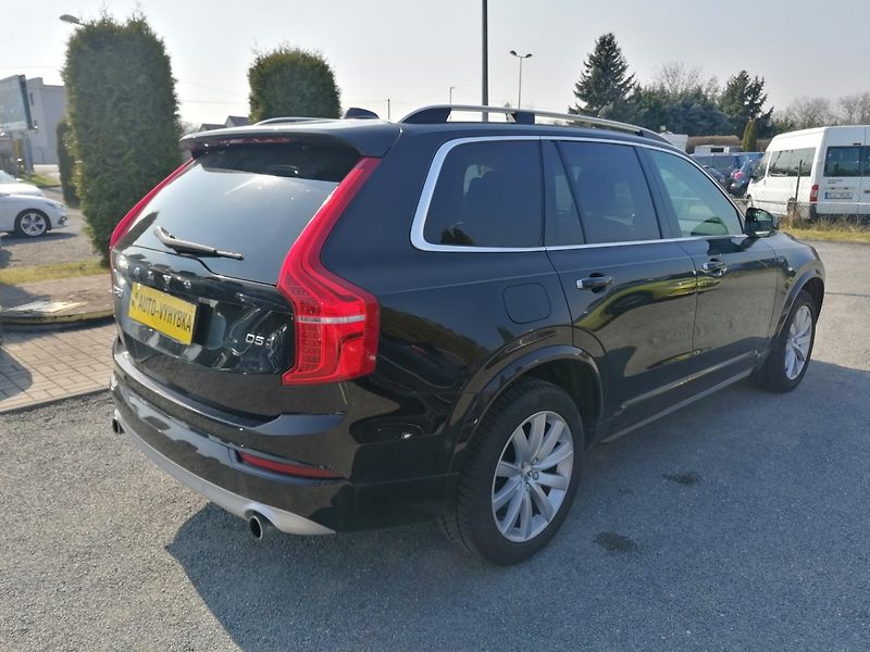 Volvo XC90 (2015) D5 AWD 7-míst Bowers & Wilkins - fotka 4 z 33
