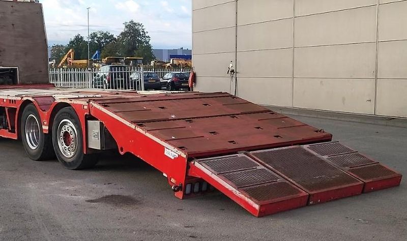 MAN TGS (2017) 35.480 8x4 odtahovka EURO 6 - fotka 6 z 23