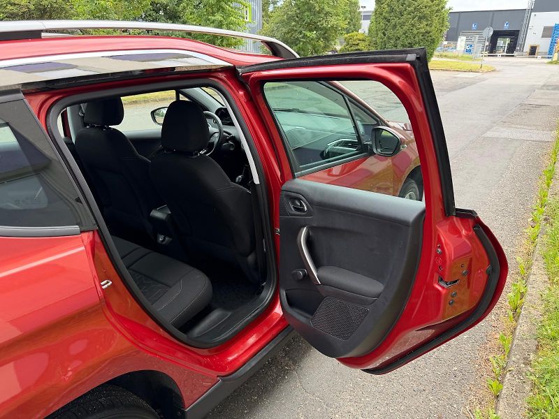 Peugeot 2008 1,2 PureTech / servis.kn./  - fotka 14 z 22