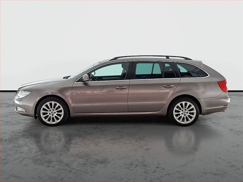 Škoda Superb (2012) 2.0 TDI, Xenony, Tempomat - fotka 3 z 15