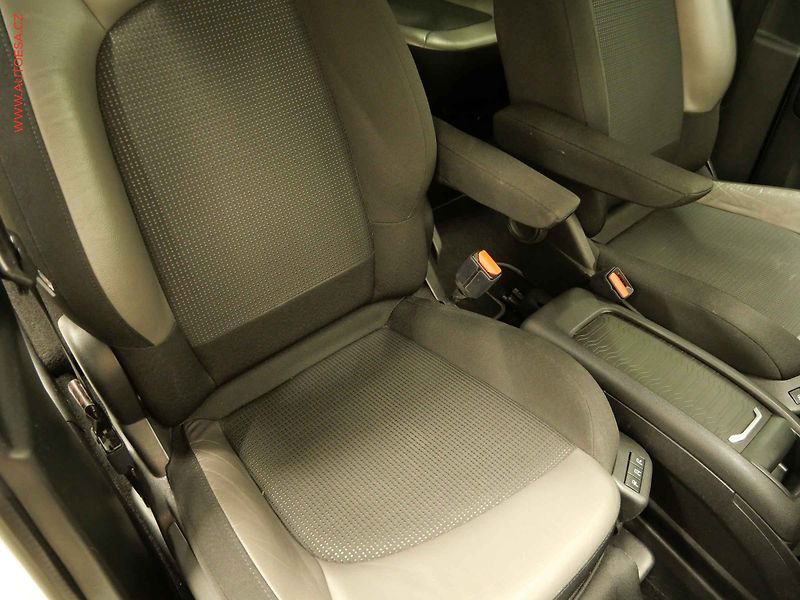 Citroën Grand C4 Picasso (2017) 1.6HDi, 2.maj,ČR, AT, navi - fotka 11 z 21