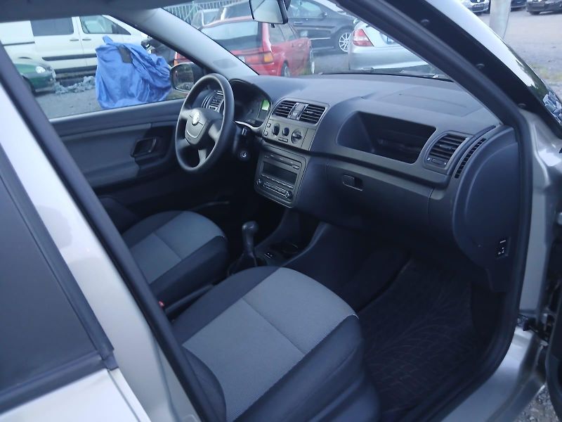Škoda Fabia 1.2 TSI, facelift - fotka 27 z 33