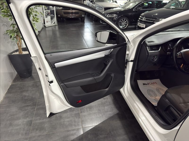 Škoda Octavia 1,4   TSI 103KW NOVÁ SPOJKA - fotka 6 z 33