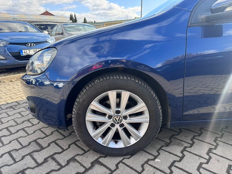 Volkswagen Golf (2011) STYLE 1,2 TSI 63 KW STK TAŽNÉ - fotka 15 z 50