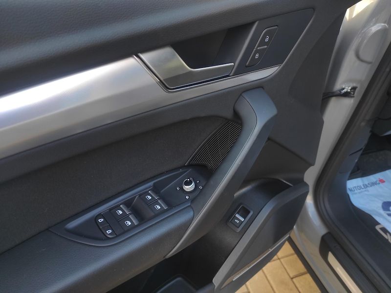 Audi Q5 2,0TFSi 195kW,Sportback, 4x4 - fotka 43 z 63
