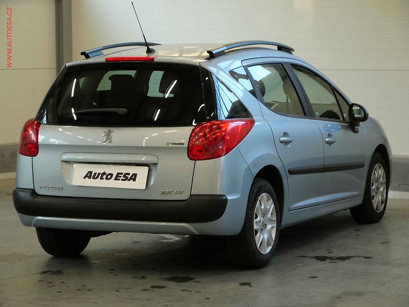 Peugeot 207 (2011) 1.4i, 2.maj,ČR, AC - fotka 4 z 16