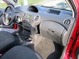 Toyota Yaris 1.0VVT-i Terra KLIMA - náhled 15