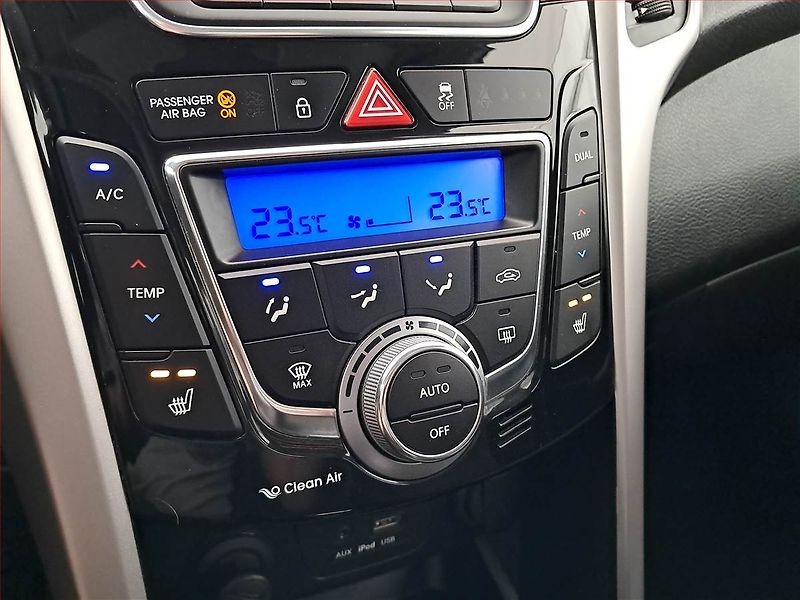 Hyundai i30 (2015) 1.6 MPI, ČR,1.maj, Serv.kniha - fotka 19 z 19