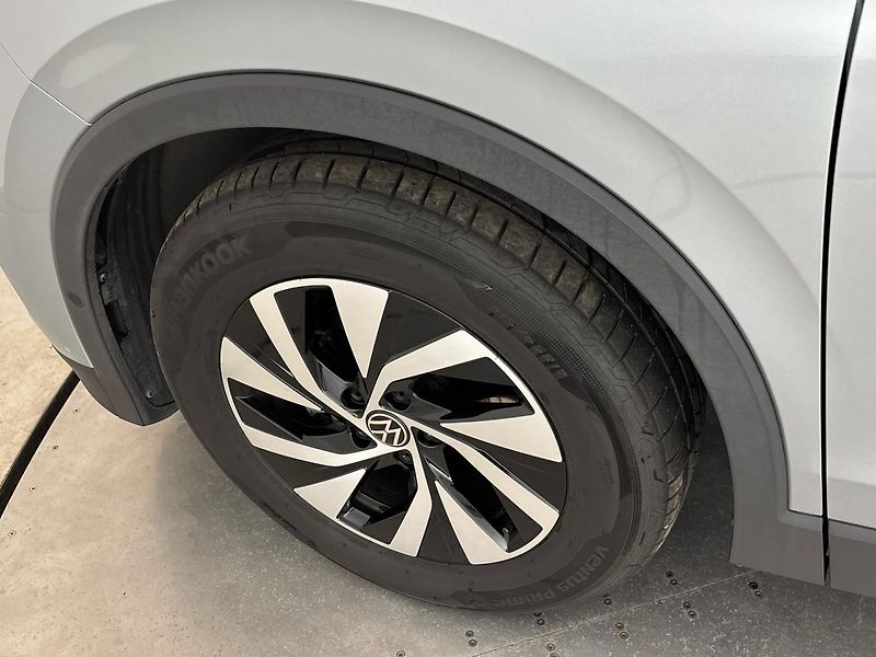 Volkswagen Tiguan People DSG - fotka 28 z 31