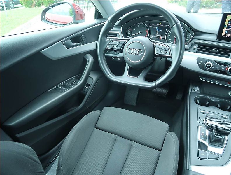 Audi A5 (2018) S-Line 2.0 TDI - fotka 7 z 18