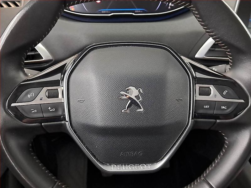 Peugeot 3008 (2021) 1.2 PureTech, ČR,1.maj - fotka 18 z 19