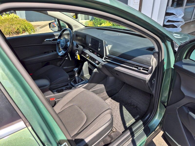 Kia Sportage (2022) Comfort 1.6 CRDi 85kW 6°manuál - fotka 19 z 29