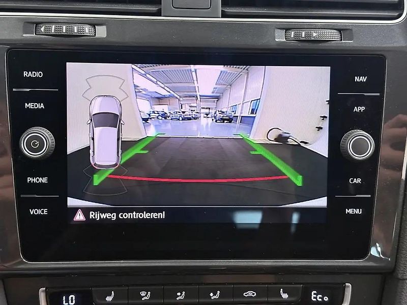 Volkswagen e-Golf 100kW ACC Tepelko Virtual 1Maj - fotka 7 z 11