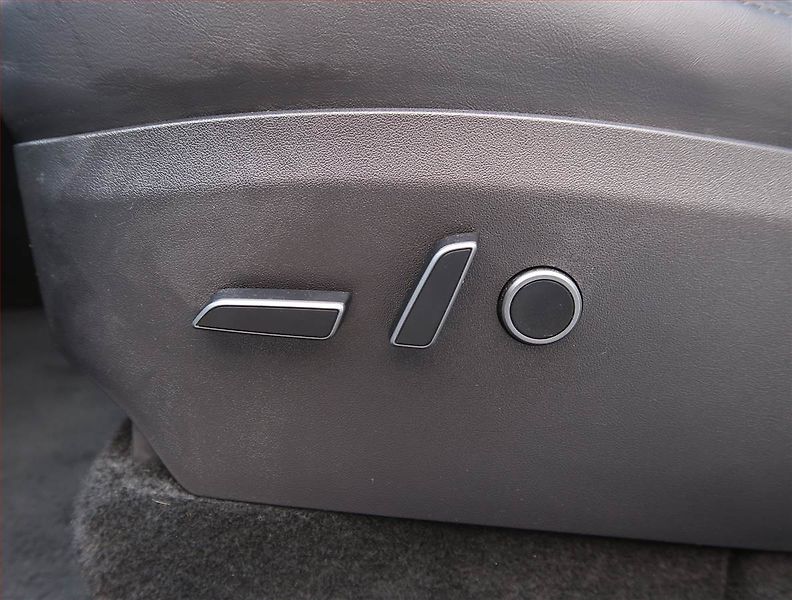 Tesla Model Y (2022) Performance 79kWh, SoH 92% - fotka 22 z 26