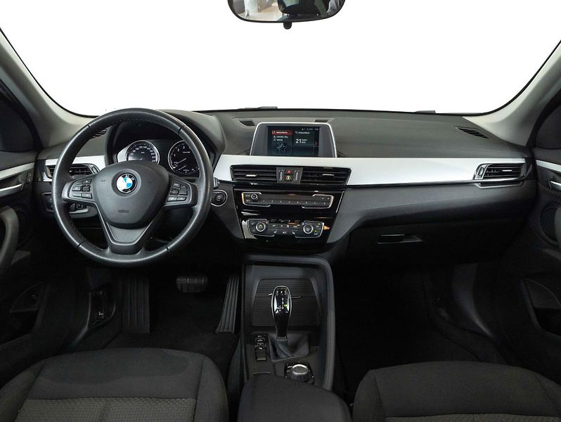 BMW X1 sDrive18i - fotka 12 z 22