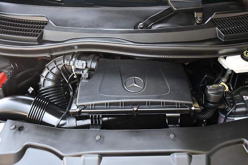 Mercedes-Benz Vito 250D 4MATIC 8MÍST TAŽNÉ NAVI - fotka 39 z 39