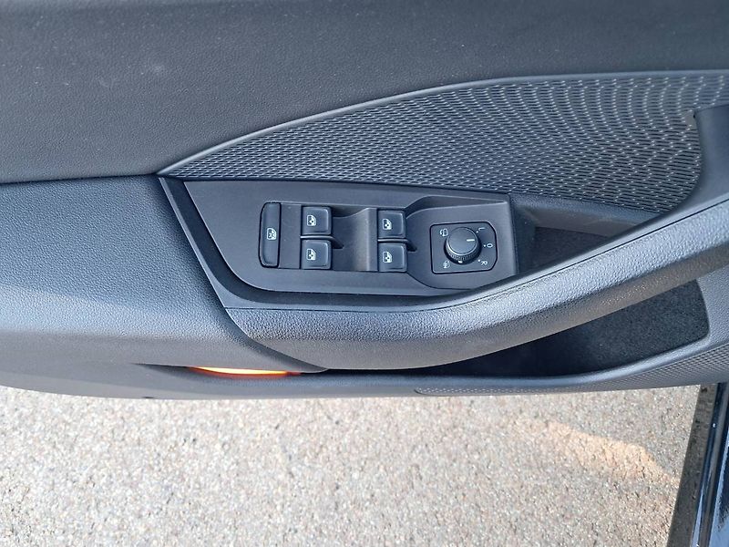 Škoda Octavia (2023) COMBI IV STYLE Plus 2.0 TDI / - fotka 19 z 30