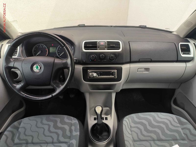 Škoda Fabia (2008) 1.2i, ČR, Ambiente - fotka 8 z 14