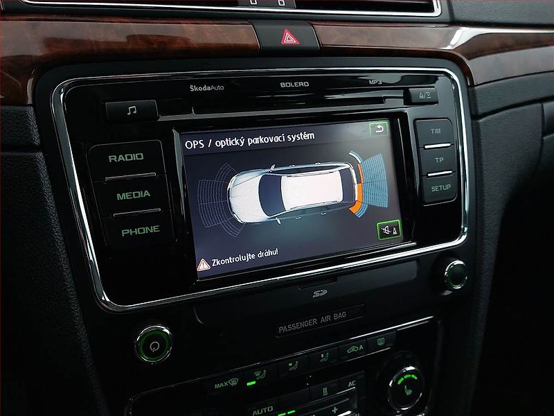 Škoda Superb (2013) 3.6 FSI V6, 4X4, Automat - fotka 18 z 18