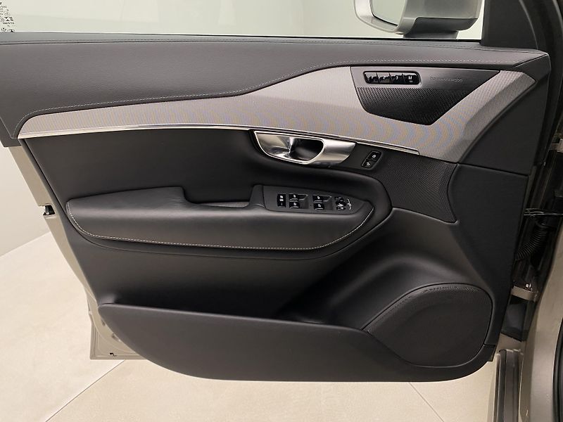 Volvo XC90 B5 AWD INSCRIPTION AUT CZ 7m - fotka 7 z 56